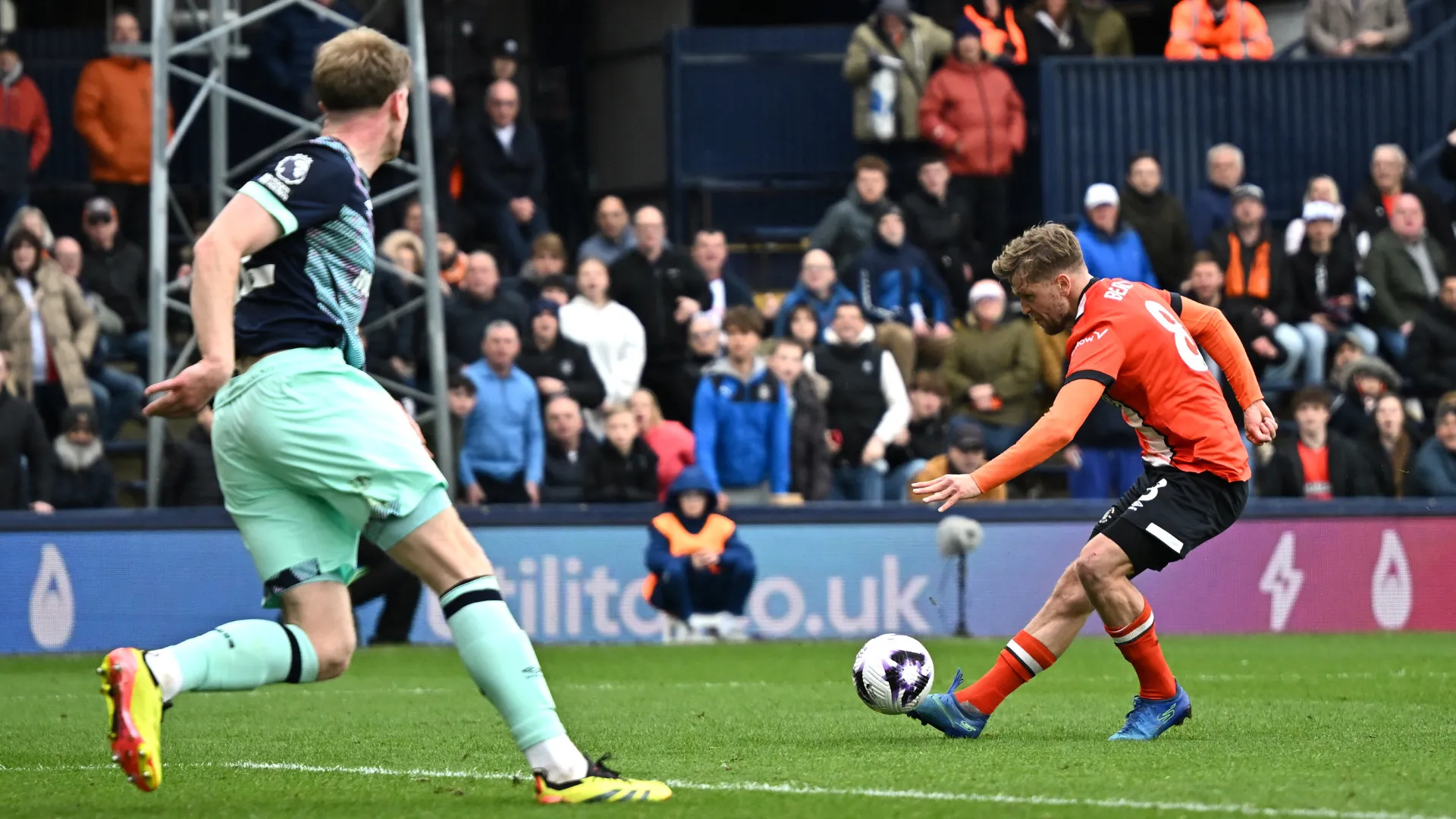 Luke Berry - người hùng thăng hạng của Luton Town