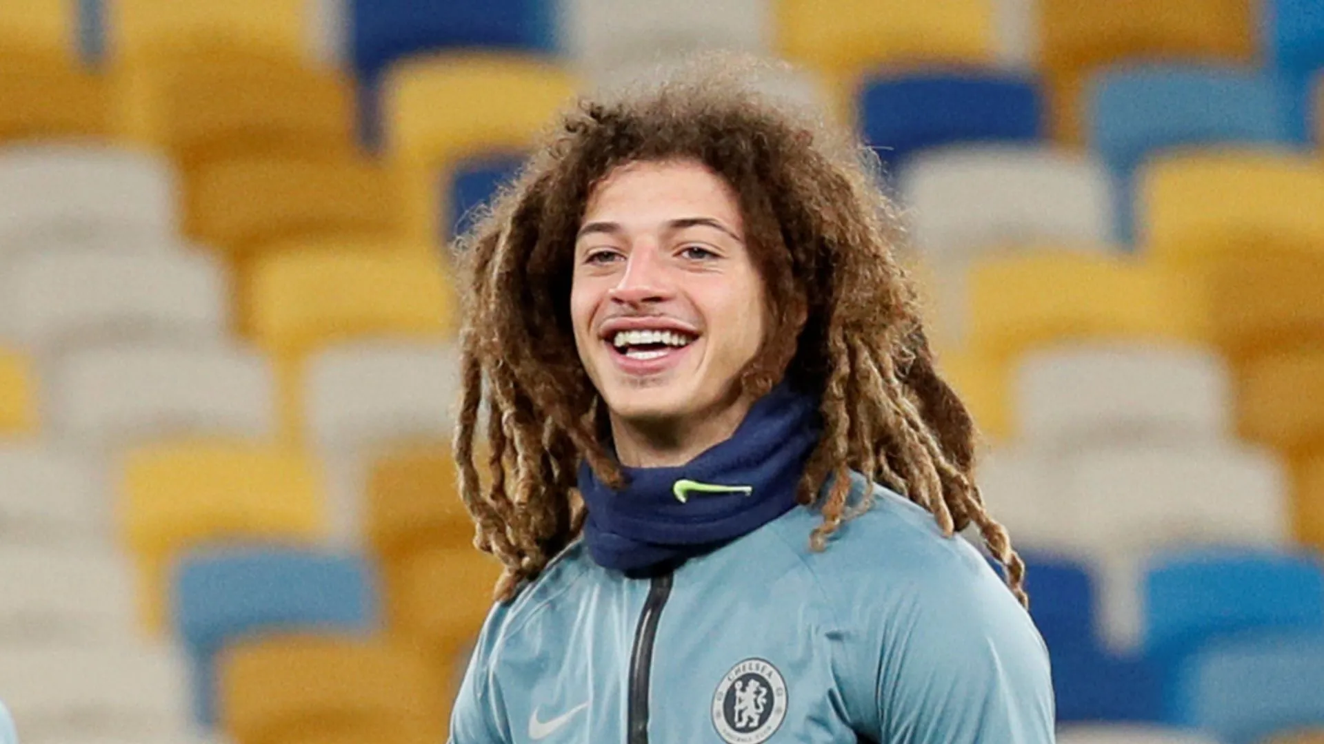 Cầu thủ Ethan Ampadu trong màu áo Chelsea