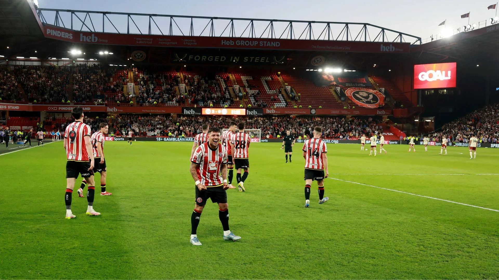 Gustavo Hamer ăn mừng bàn thắng trong màu áo Sheffield United, một trụ cột quan trọng tại sân Bramall Lane.