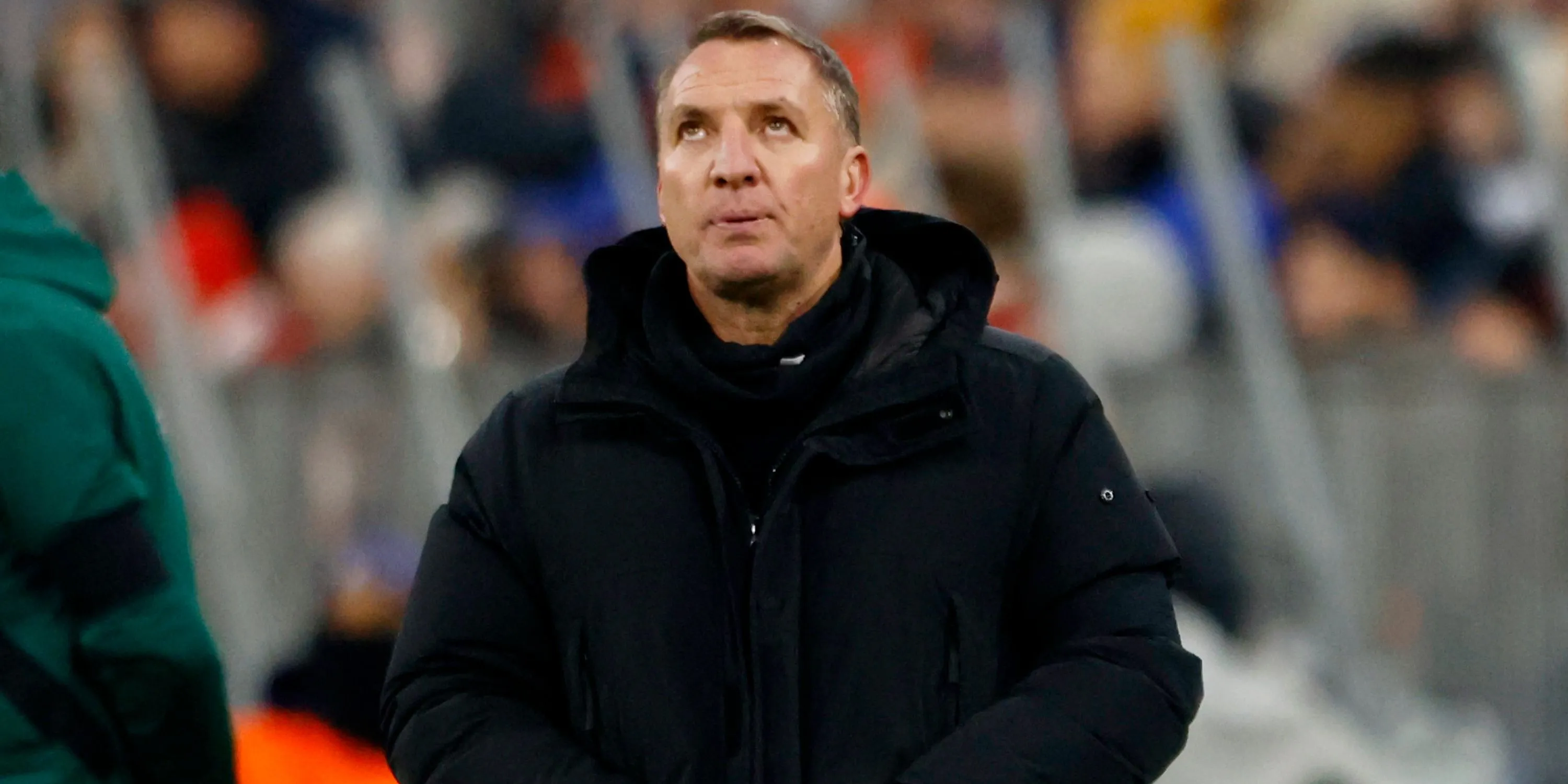 HLV Brendan Rodgers của Celtic theo dõi trận đấu.