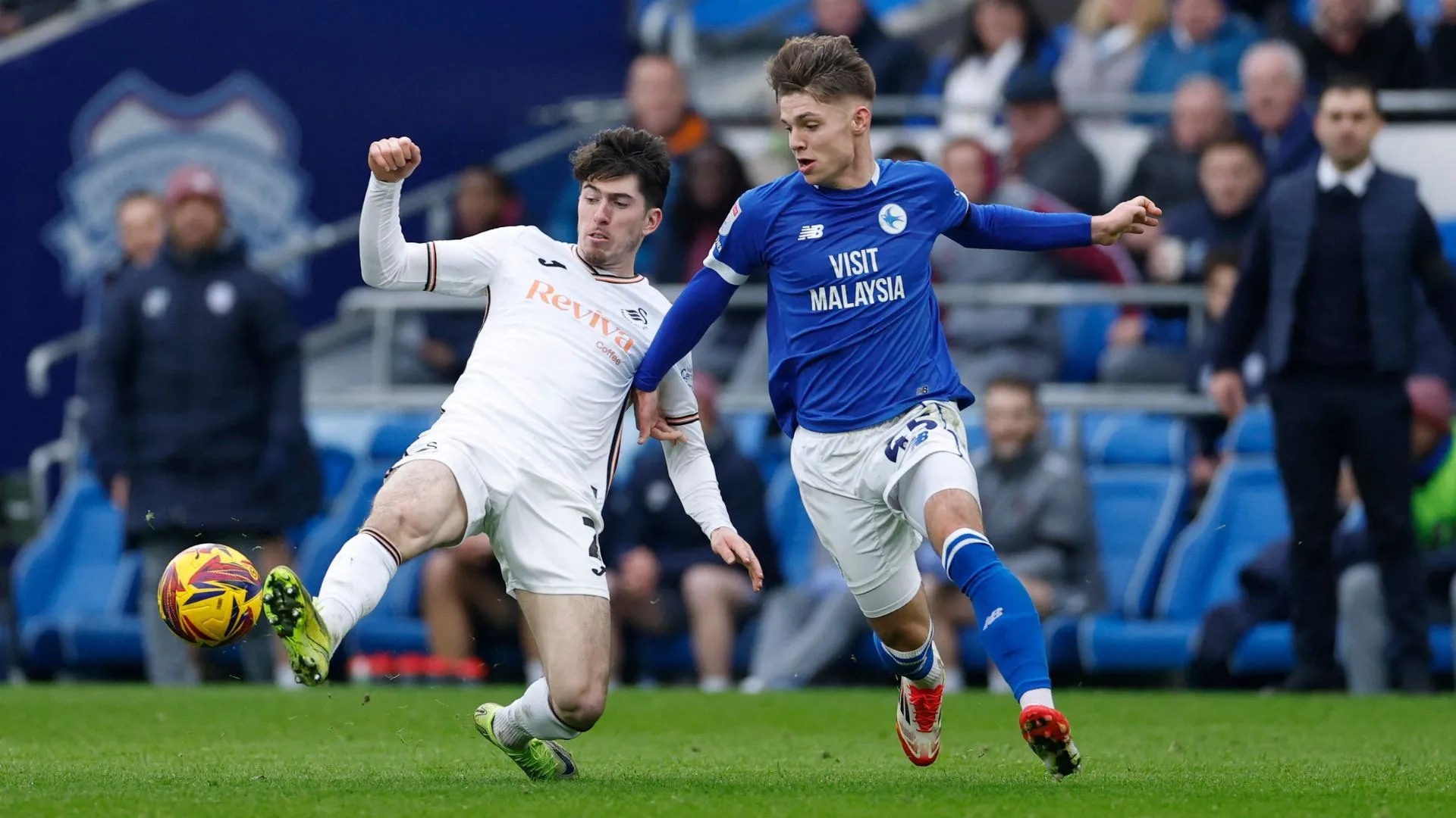 Josh Key trong màu áo Swansea City, mục tiêu chuyển nhượng của Middlesbrough