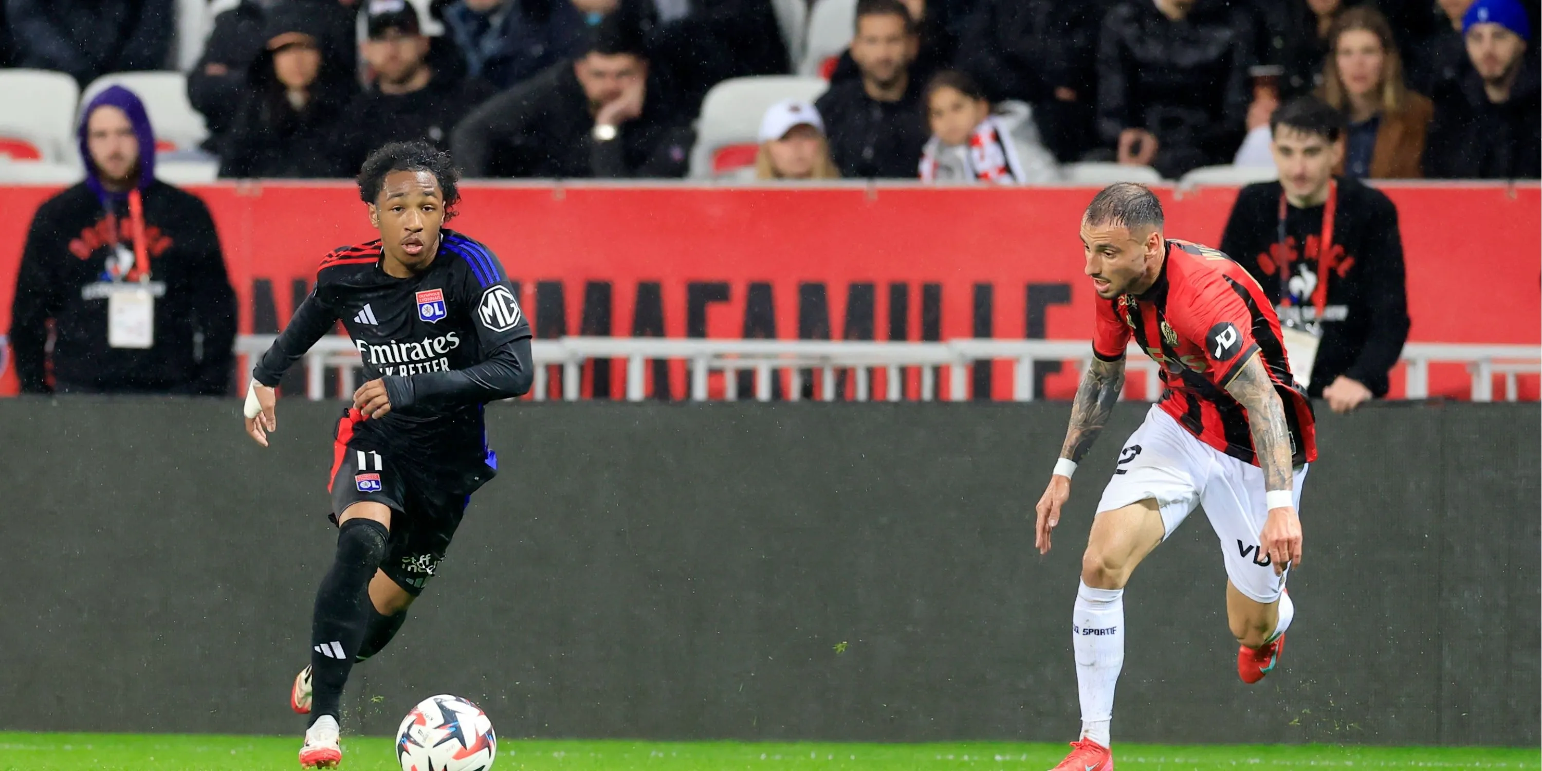 Malick Fofana trong buổi tập của Lyon