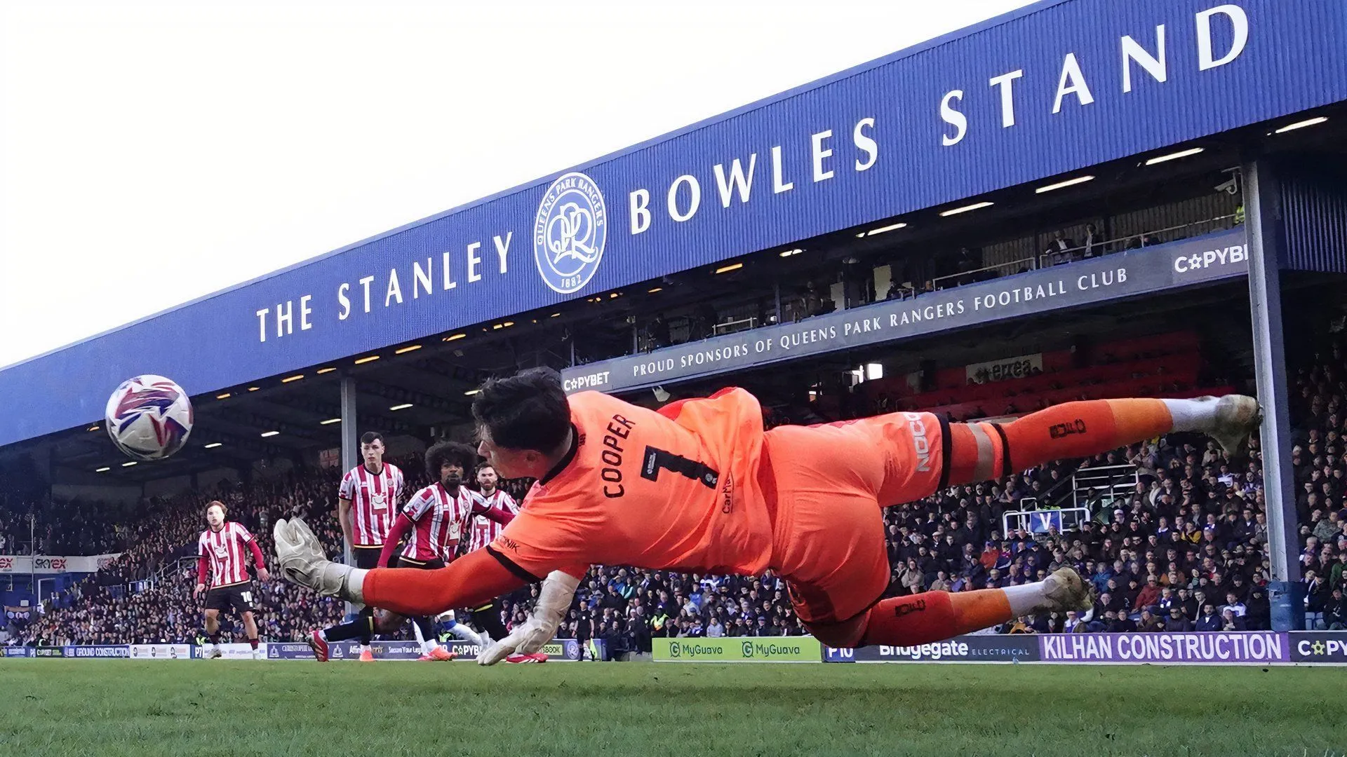 Michael Cooper thi đấu cho Sheffield United