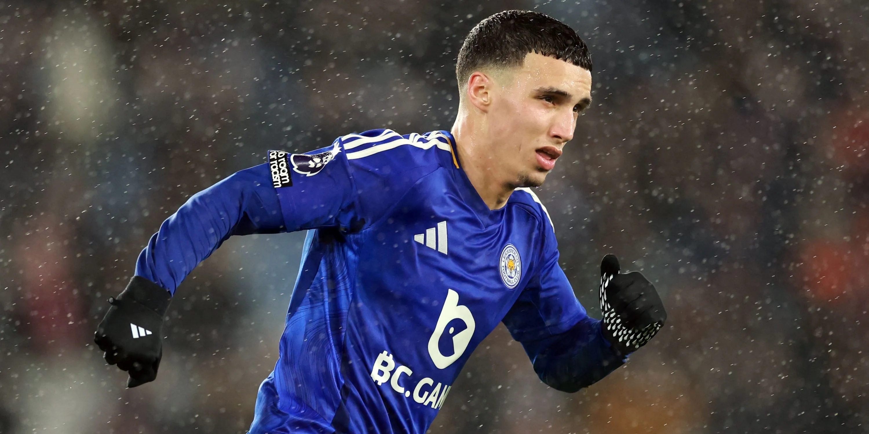 Tiền vệ Bilal El Khannouss trong màu áo Leicester City, mục tiêu &quot;ảo thuật gia&quot; của Sunderland