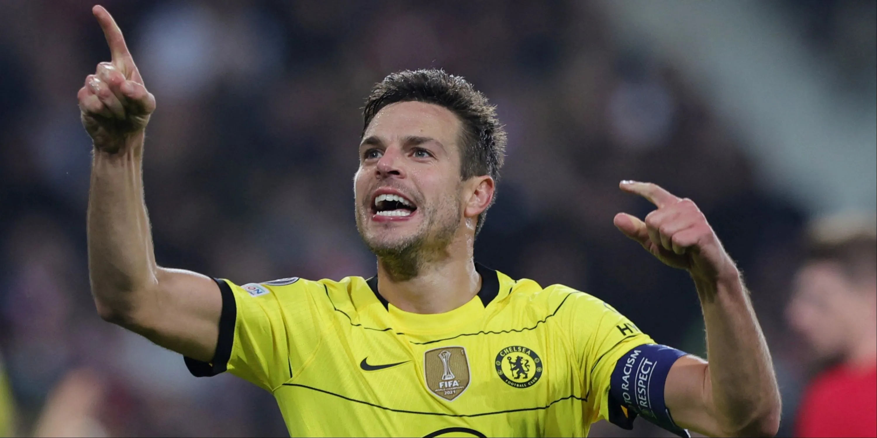 Cesar Azpilicueta huyền thoại Chelsea nâng cao cúp vô địch Champions League