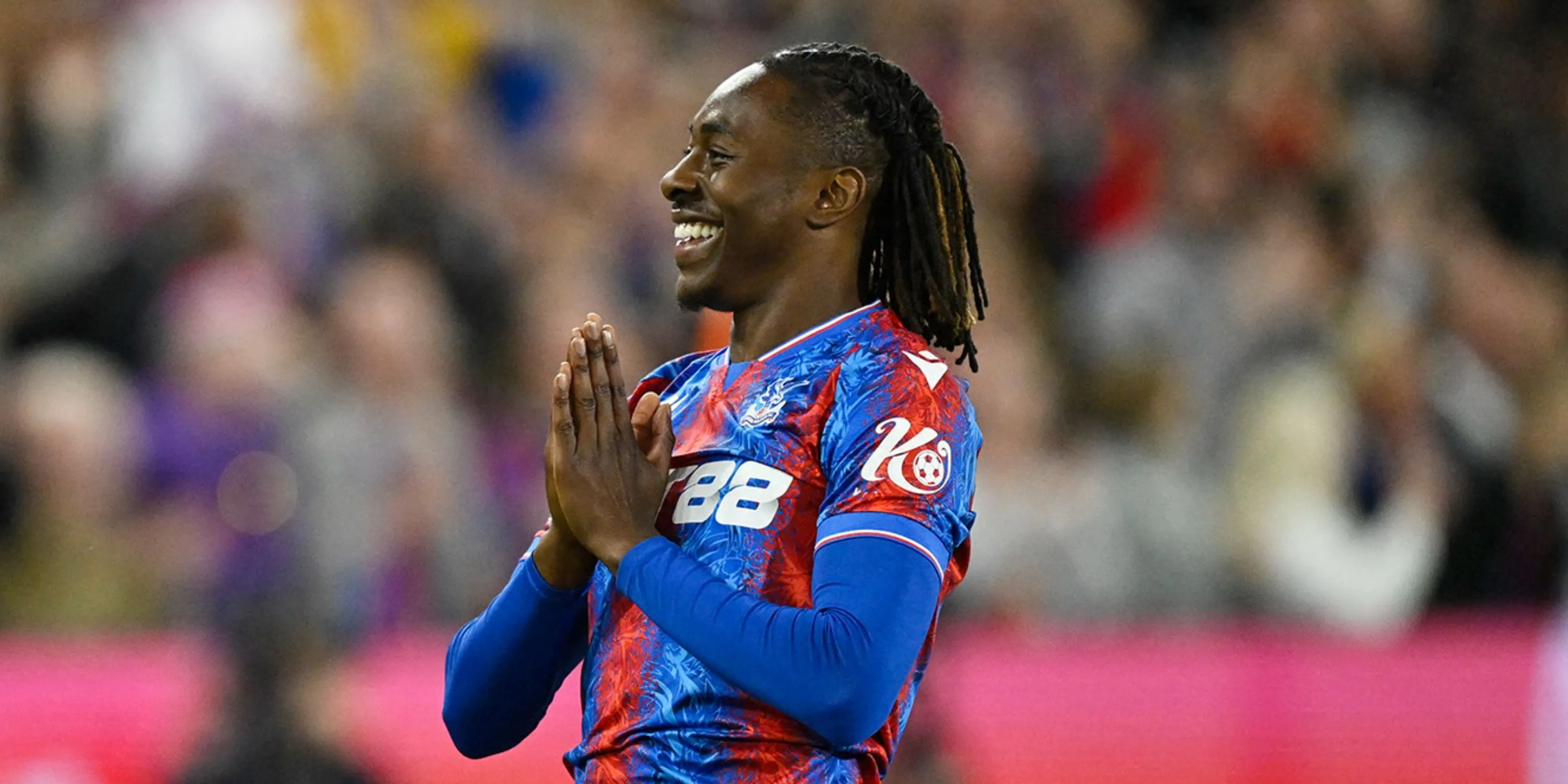 Eberechi Eze trong màu áo Crystal Palace giữa tin đồn chuyển nhượng Tottenham