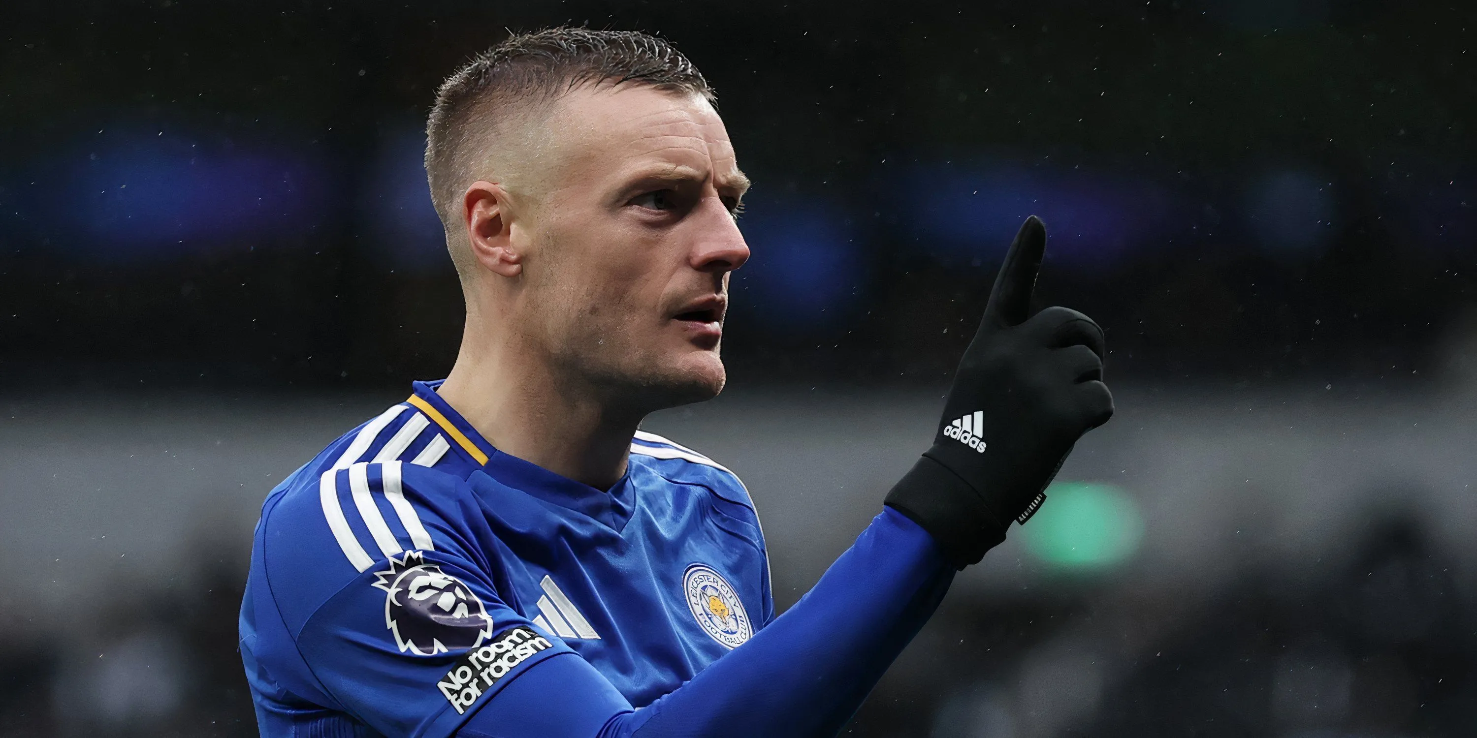 Jamie Vardy, biểu tượng của Leicester City, trong khoảnh khắc ăn mừng bàn thắng tại Premier League.