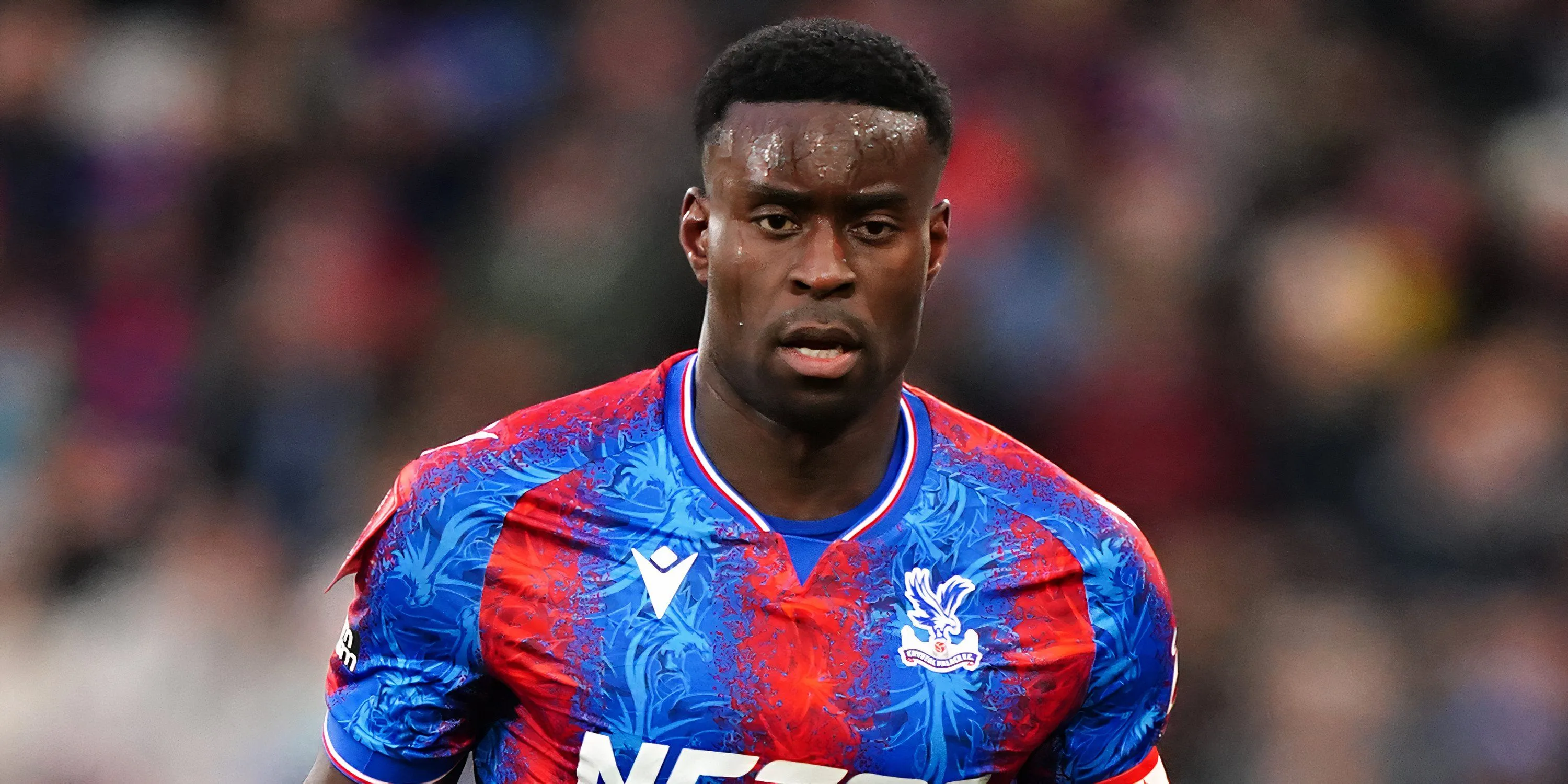 Marc Guehi, mục tiêu của Liverpool, trong màu áo Crystal Palace