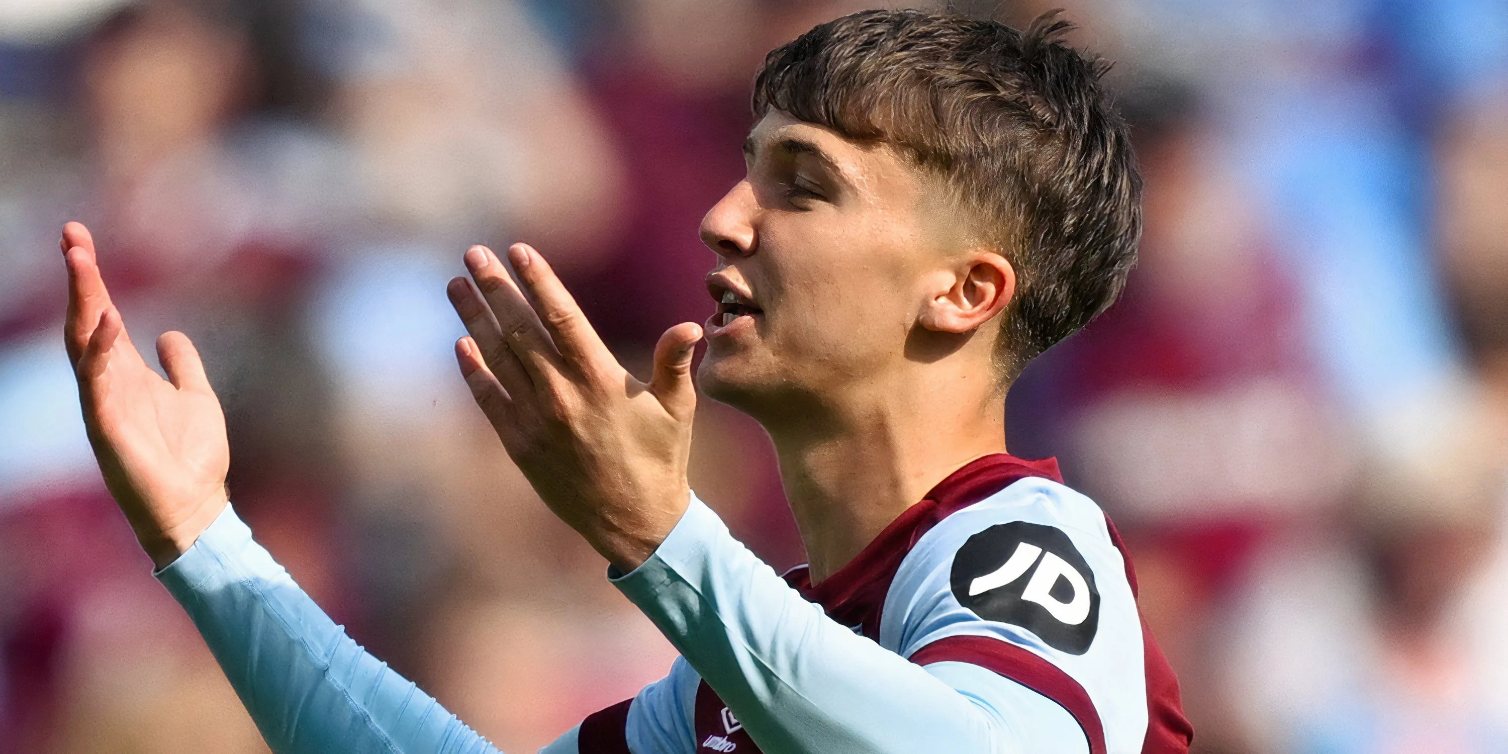 George Earthy ăn mừng bàn thắng và thể hiện phong độ ấn tượng ở học viện West Ham