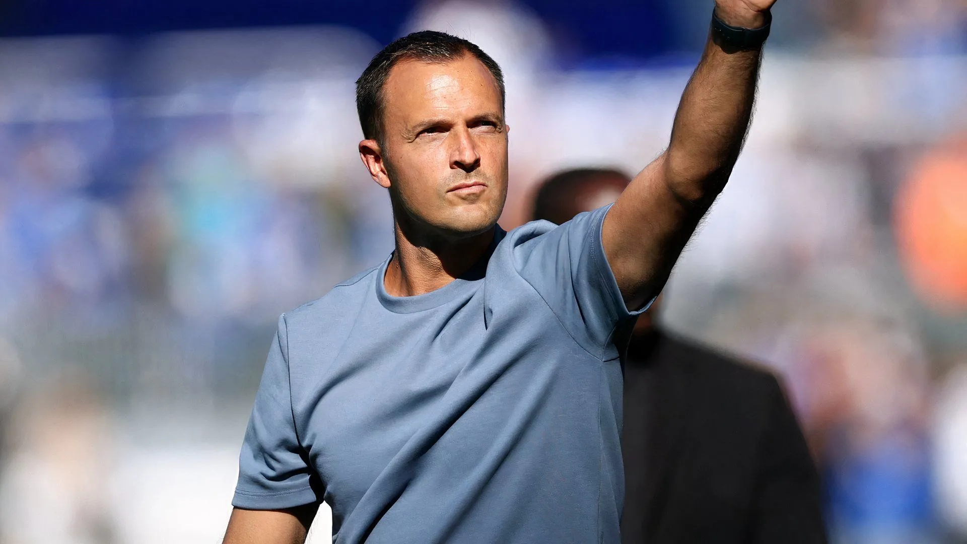 HLV Chris Davies chỉ đạo đội bóng trong trận đấu gần nhất của Birmingham City
