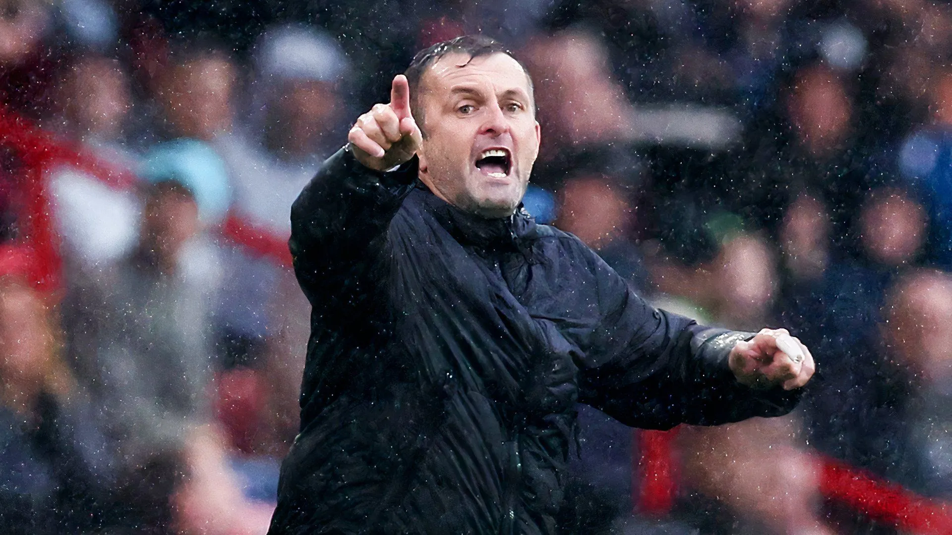 Nathan Jones chỉ đạo Charlton trên sân The Valley mùa 2025/26, minh họa phong độ tốt của đội
