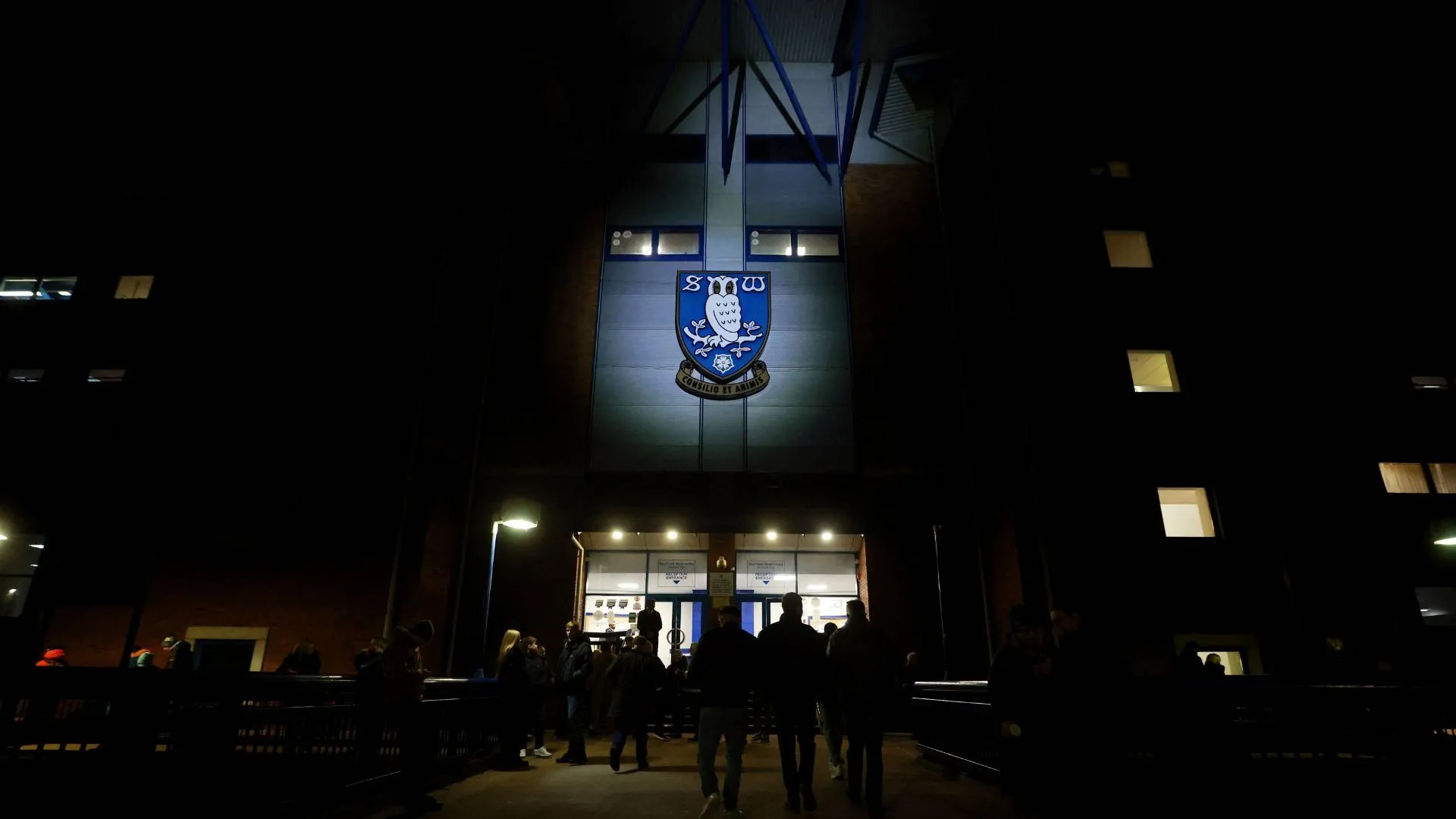 Toàn cảnh sân Hillsborough với khán đài North Stand, biểu tượng của Sheffield Wednesday